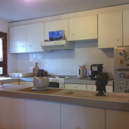Agrelia House
