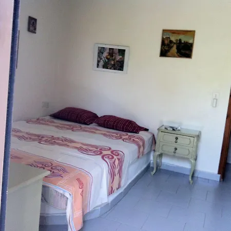 Agrelia House *