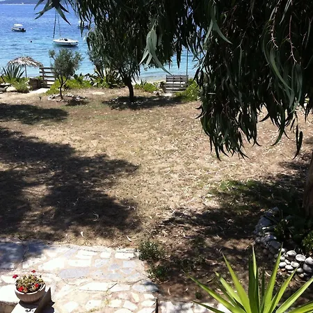 בית נופש Agrelia House