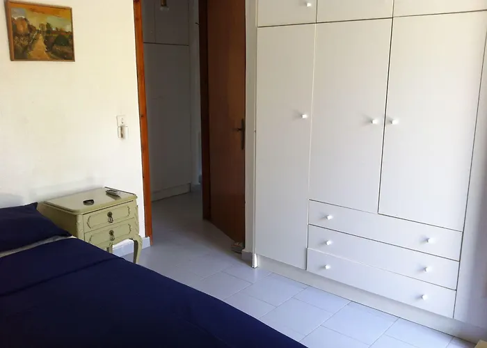 Agrelia House *